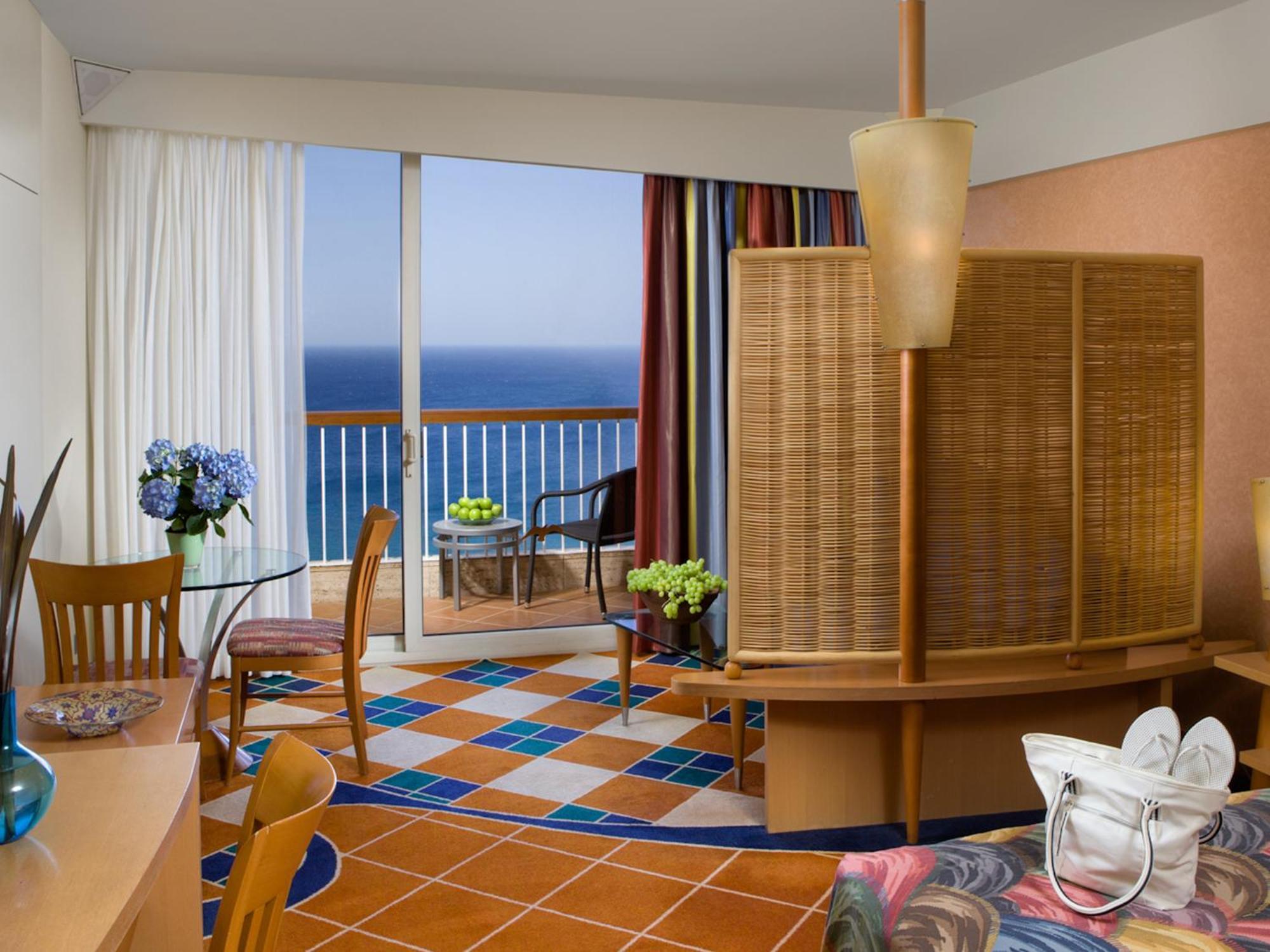 Dan Eilat Hotel Exterior foto A room at the Hilton Tel Aviv